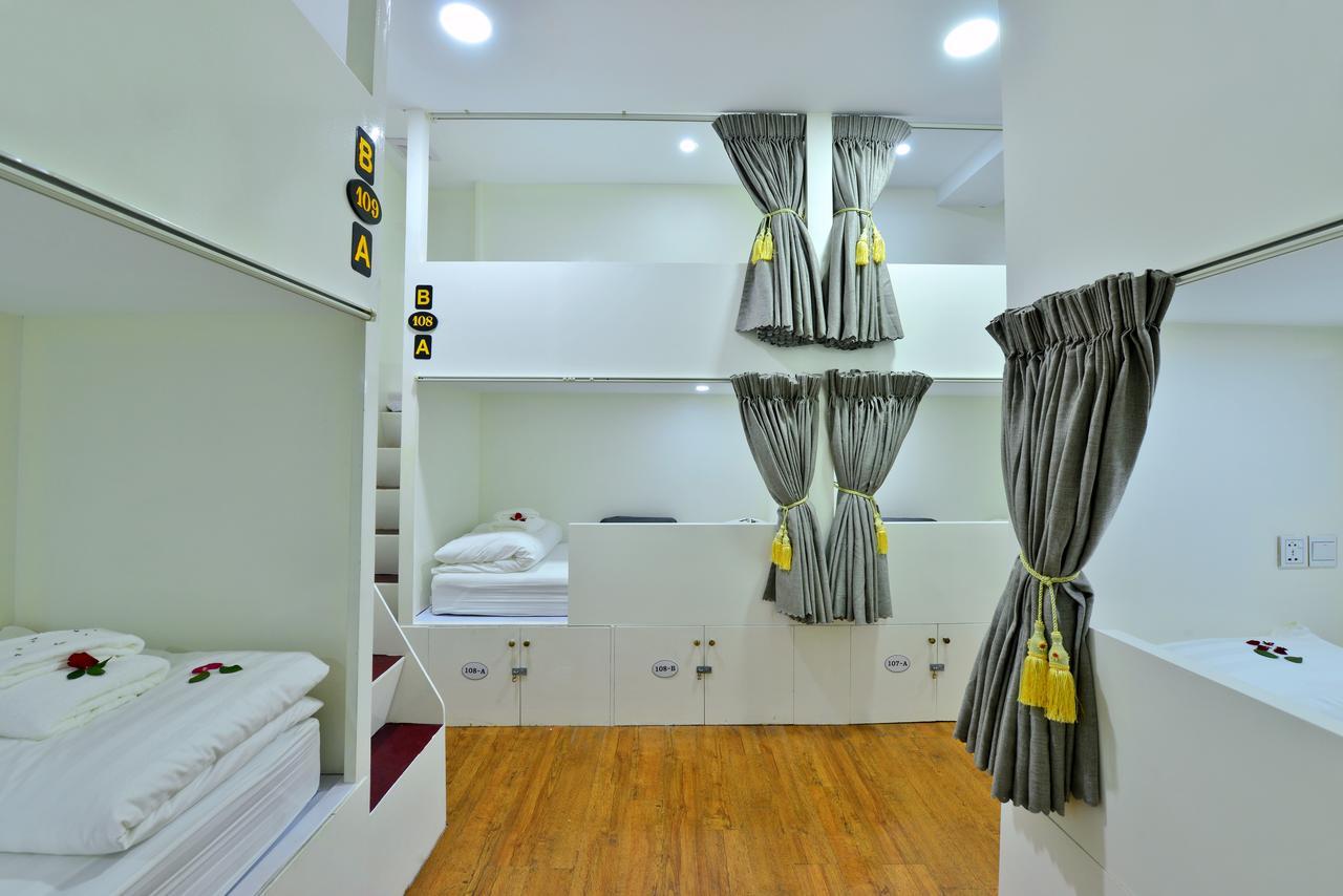 Backpacker Hostel Yangon Exterior foto