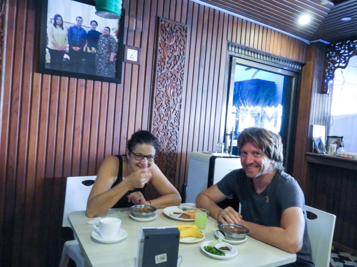 Backpacker Hostel Yangon Exterior foto